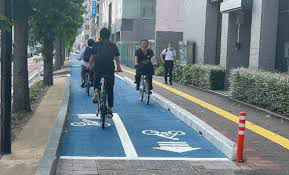 歩道内縁石