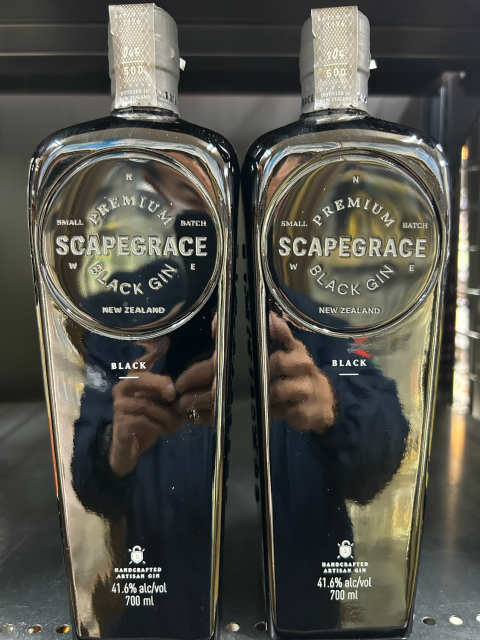 スケープグレースブラックジン