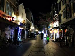 福山市　夜　歓楽街